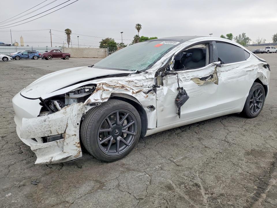 Продаж на аукціоні авто 2020 Tesla Model 3, vin: 5YJ3E1EA4LF590425, номер лоту: 49489606