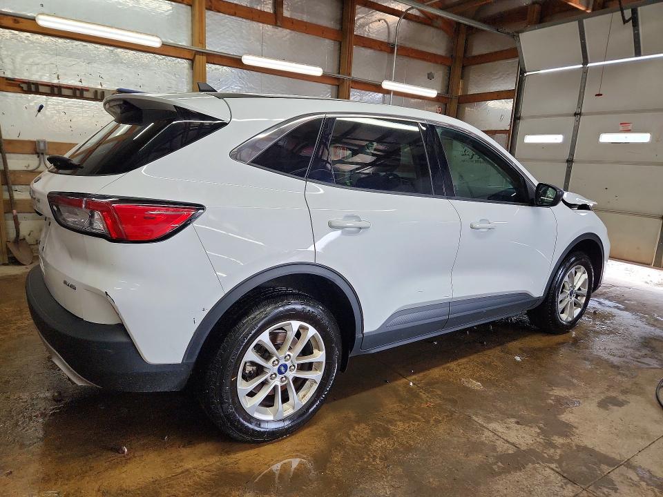 2022 Ford Escape მანქანა იყიდება აუქციონზე, vin: 1FMCU9G6XNUA83822, აუქციონის ნომერი: 49763666