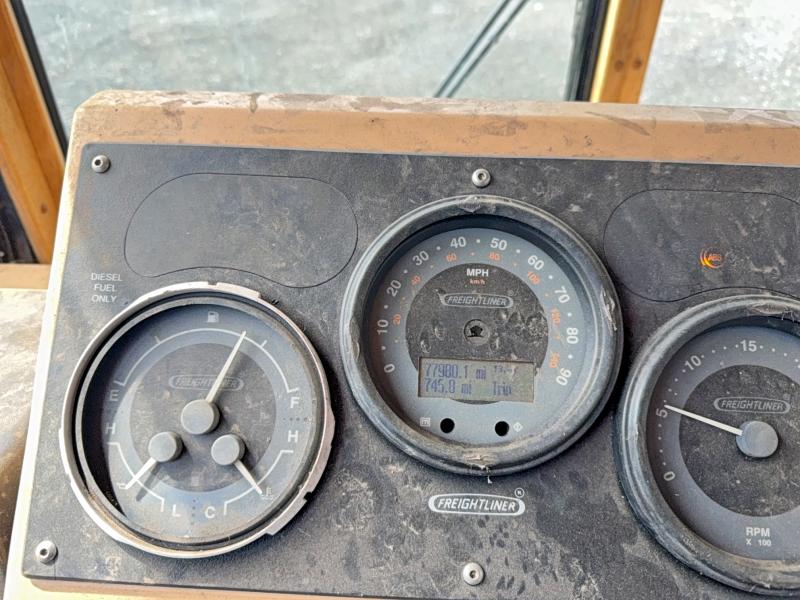 51716246 :رقم المزاد ، 4UZAACBW66CW81658 vin ، 2006 Freightliner Chassis مزاد بيع