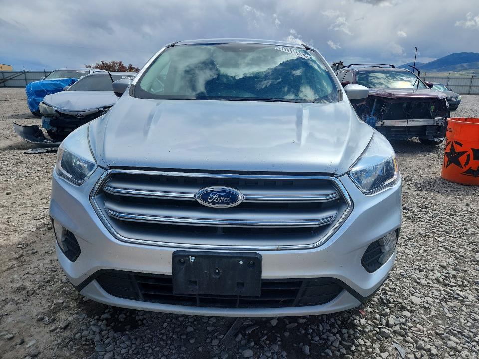 Продажа на аукционе авто 2017 Ford Escape, vin: 1FMCU0GD4HUE49322, номер лота: 50968926