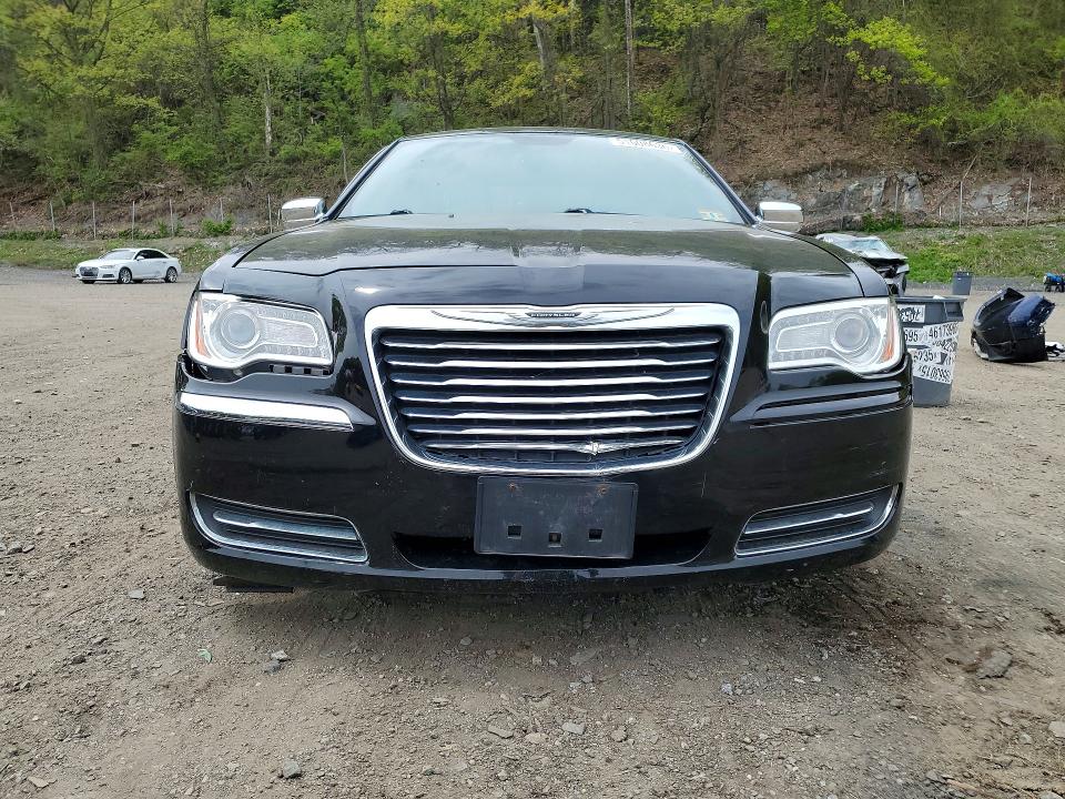 Продажа на аукционе авто 2013 Chrysler 300, vin: 2C3CCAAGXDH743552, номер лота: 51608636