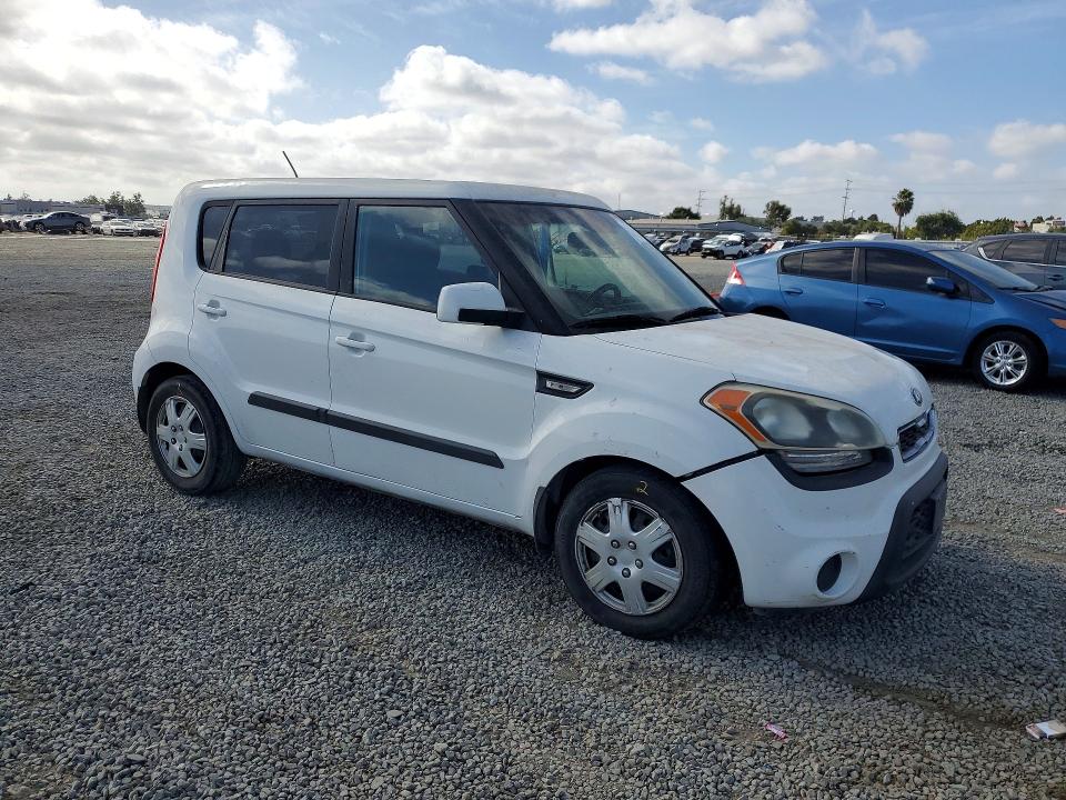 51144886 :رقم المزاد ، KNDJT2A52D7551531 vin ، 2013 Kia Soul مزاد بيع