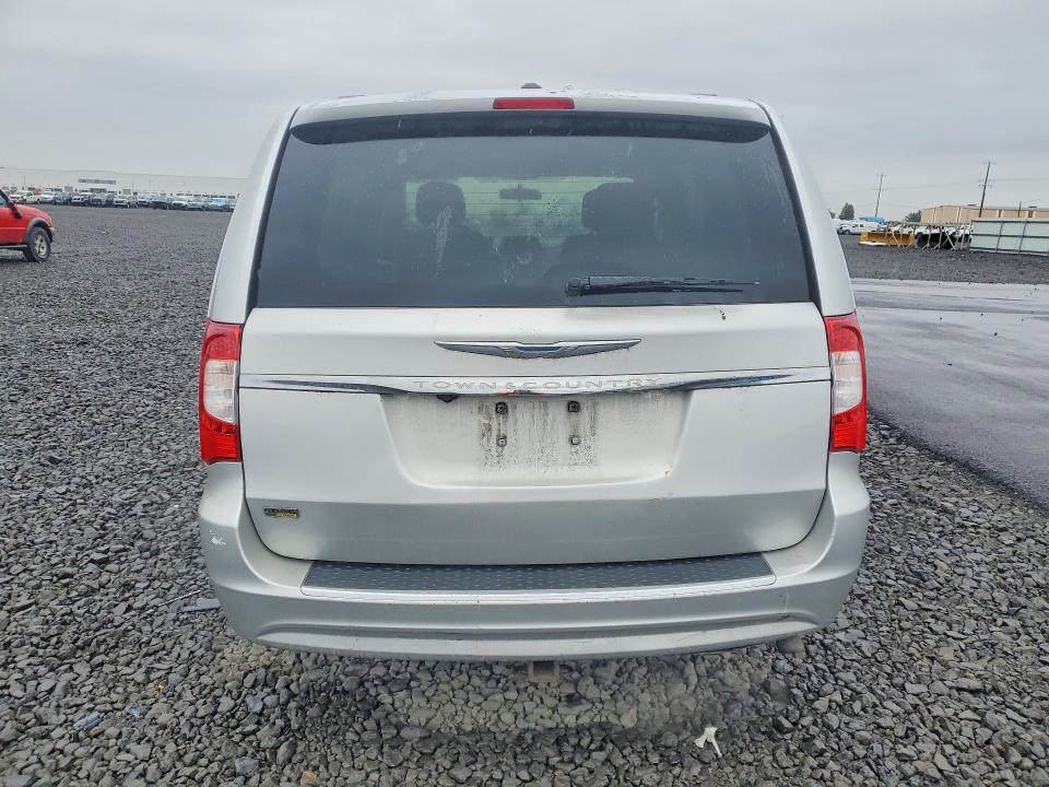 48523146 :رقم المزاد ، 2A4RR5DG4BR687598 vin ، 2011 Chrysler Town & Country مزاد بيع
