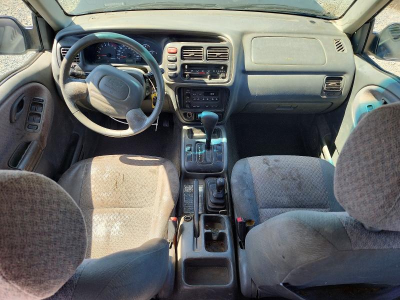 49966146 :رقم المزاد ، 2CNBJ13C2Y6914377 vin ، 2000 Chevrolet Tracker مزاد بيع