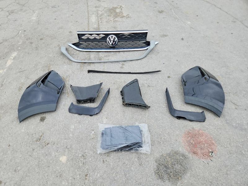 49660766 :رقم المزاد ، 3VV5X7B28RM130144 vin ، 2024 Volkswagen Taos مزاد بيع