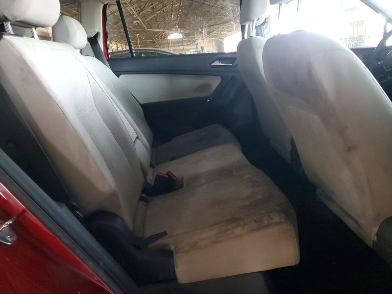 50331516 :رقم المزاد ، 3VV1B7AX2JM013559 vin ، 2018 Volkswagen Tiguan مزاد بيع