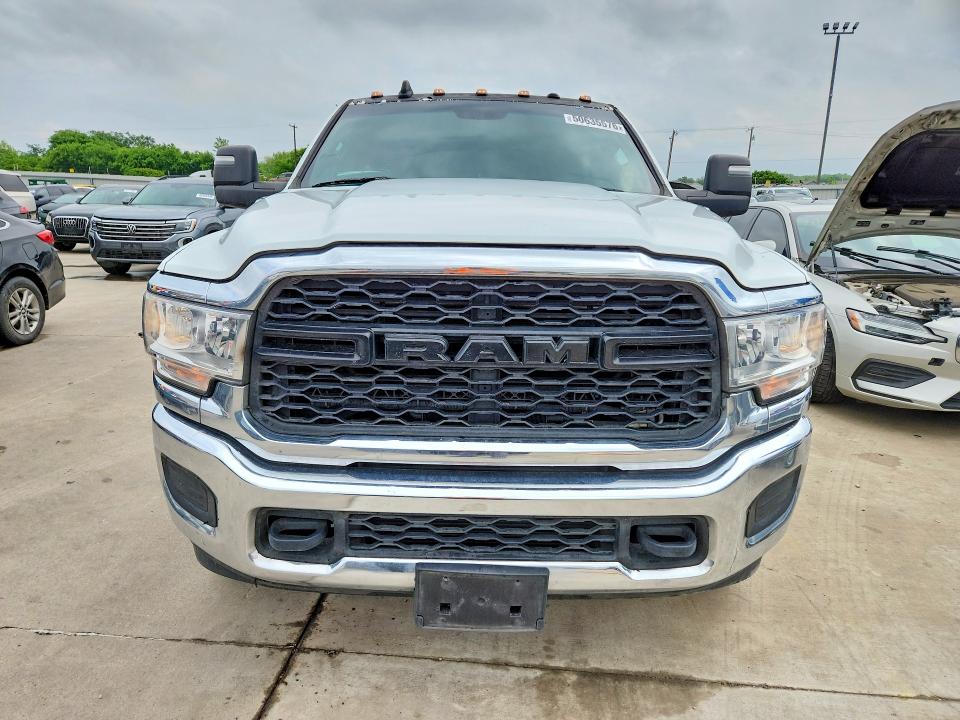 50635576 :رقم المزاد ، 3C63RRGL3RG218876 vin ، 2024 Ram 3500 مزاد بيع