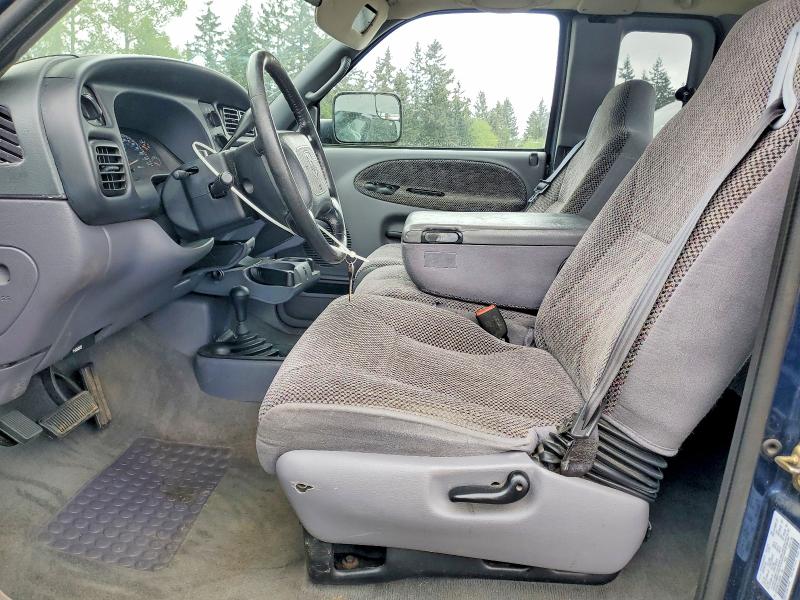 Продаж на аукціоні авто 2000 Dodge Ram 2500, vin: 1B7KF23W1YJ156184, номер лоту: 51718476