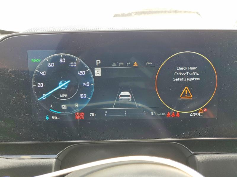 2025 Kia Niro Ev მანქანა იყიდება აუქციონზე, vin: KNDCR3L18S5145351, აუქციონის ნომერი: 49034156