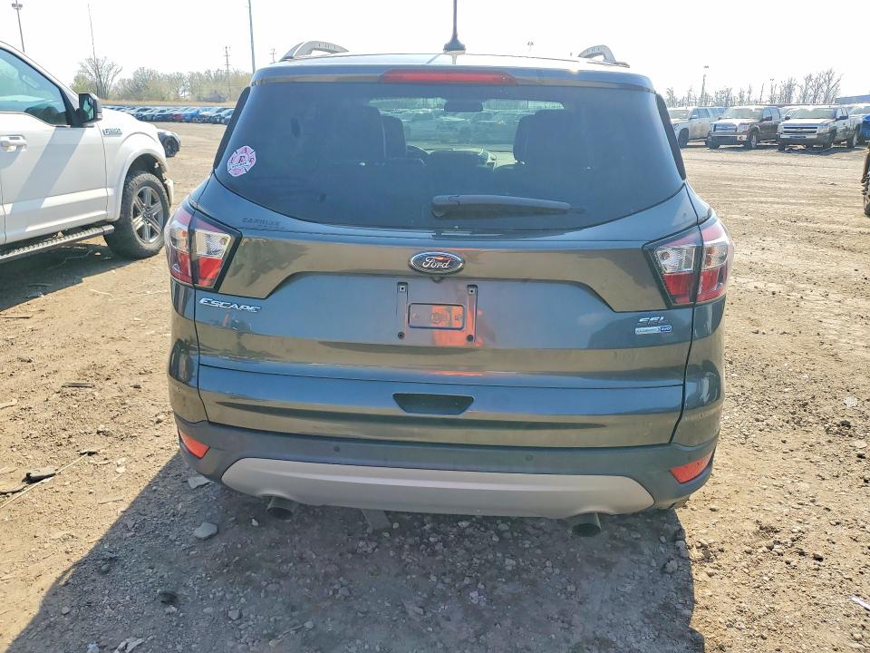 2018 Ford Escape მანქანა იყიდება აუქციონზე, vin: 1FMCU9HD3JUA33738, აუქციონის ნომერი: 51130596