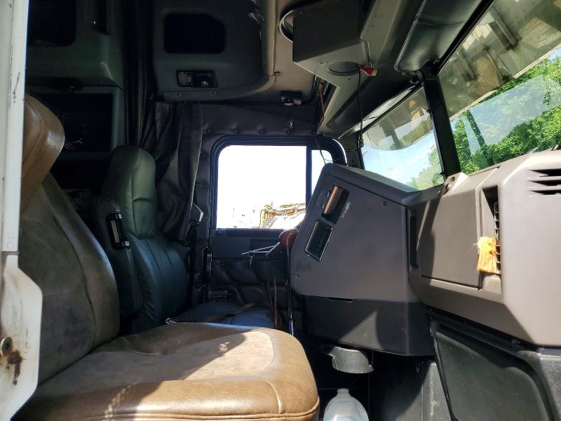 Aukcja sprzedaży 2005 Freightliner Fld132, vin: 1FUJAPAV15DU99016, numer aukcji: 55642996