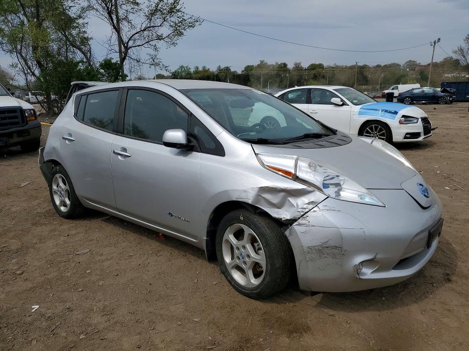 48877386 :رقم المزاد ، 1N4AZ0CP2EC333668 vin ، 2014 Nissan Leaf مزاد بيع