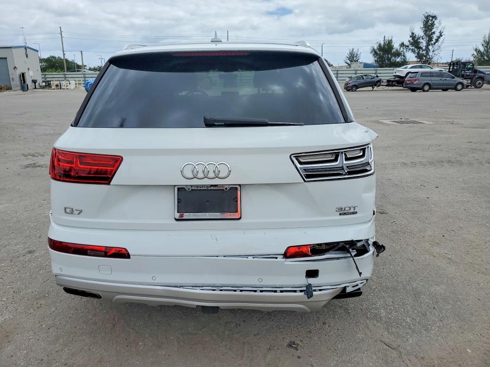 Продаж на аукціоні авто 2017 Audi Q7, vin: WA1VAAF74HD042344, номер лоту: 49601346