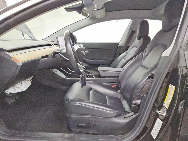 48601476 :رقم المزاد ، 5YJ3E1EA9JF028078 vin ، 2018 Tesla Model 3 مزاد بيع