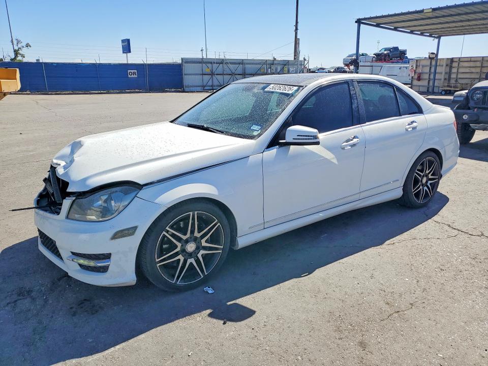 Продажа на аукционе авто 2014 Mercedes-benz C, vin: WDDGF8AB5ER316062, номер лота: 50262626