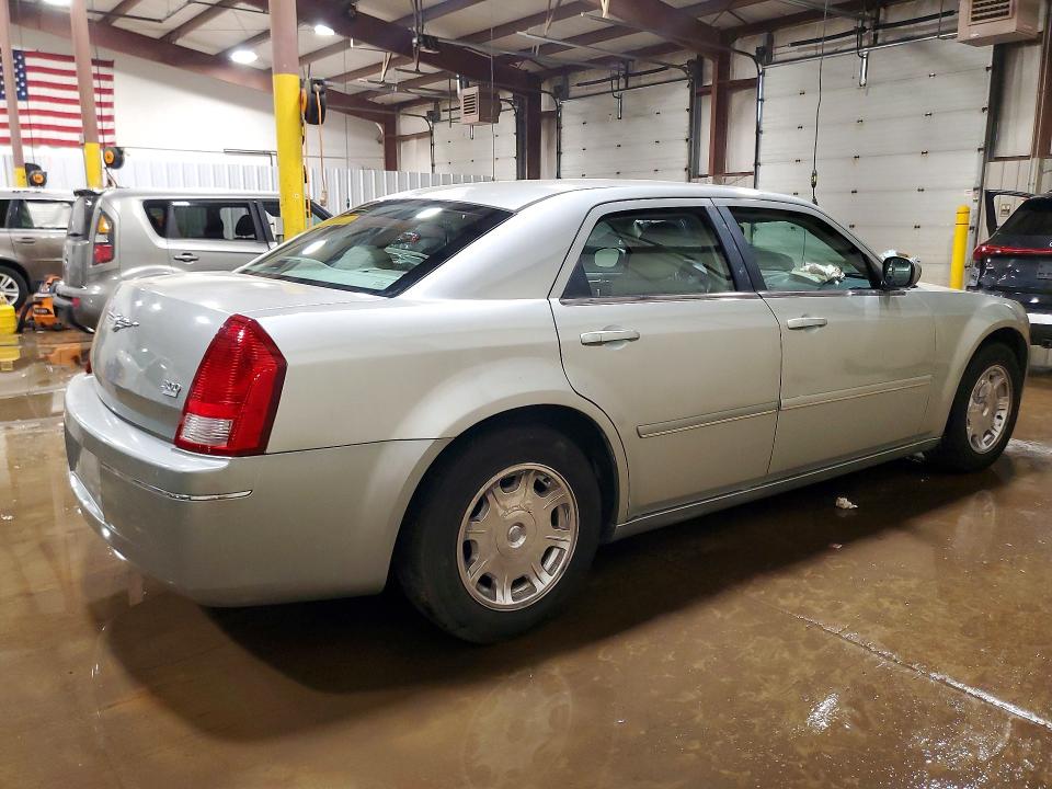 2005 Chrysler 300 მანქანა იყიდება აუქციონზე, vin: 2C3AA53G85H153661, აუქციონის ნომერი: 48236056