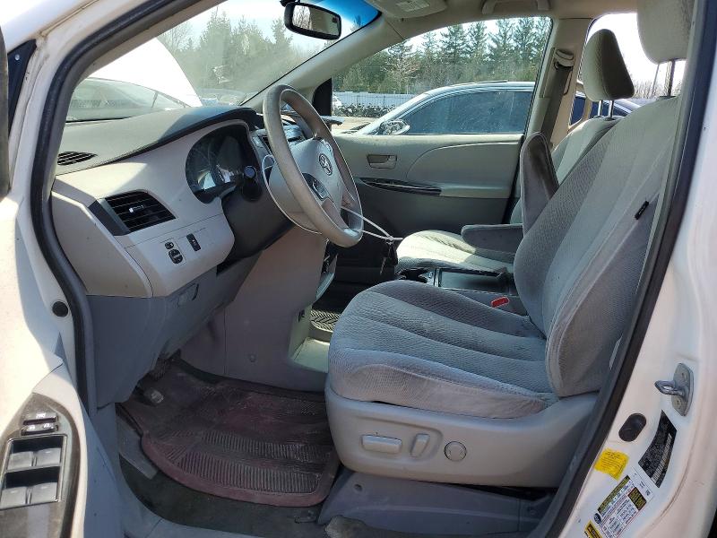 50826656 :رقم المزاد ، 5TDKK3DC9BS141481 vin ، 2011 Toyota Sienna مزاد بيع