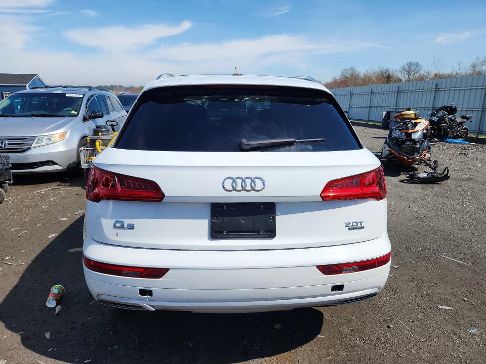 2018 Audi Q5 მანქანა იყიდება აუქციონზე, vin: WA1BNAFY8J2121064, აუქციონის ნომერი: 49837946