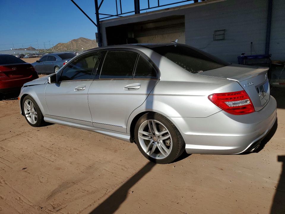 Продаж на аукціоні авто 2013 Mercedes-benz C, vin: WDDGF8AB7DG121025, номер лоту: 49955466