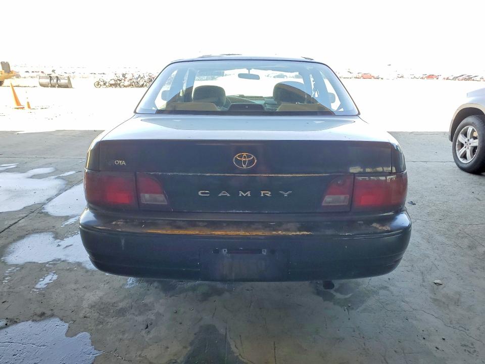 48533936 :رقم المزاد ، JT2BG12K5T0393869 vin ، 1996 Toyota Camry مزاد بيع