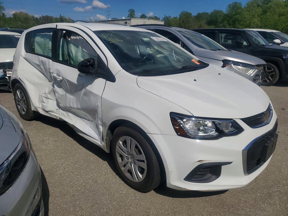 Продаж на аукціоні авто 2018 Chevrolet Sonic, vin: 1G1JG6SH1J4105526, номер лоту: 48794816