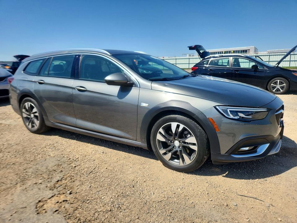 50653316 :رقم المزاد ، W04GV8SX8K1033117 vin ، 2019 Buick Regal Tourx مزاد بيع