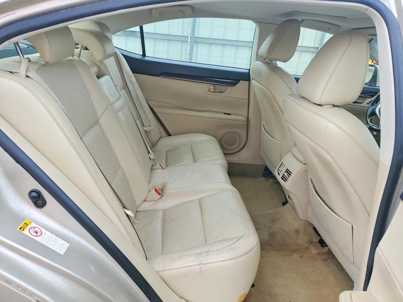 50400086 :رقم المزاد ، JTHBK1GG8D2015821 vin ، 2013 Lexus Es مزاد بيع
