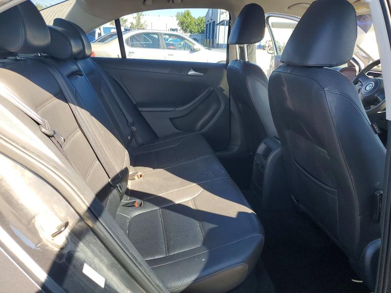 48331716 :رقم المزاد ، 3VWD17AJ5EM420952 vin ، 2014 Volkswagen Jetta مزاد بيع