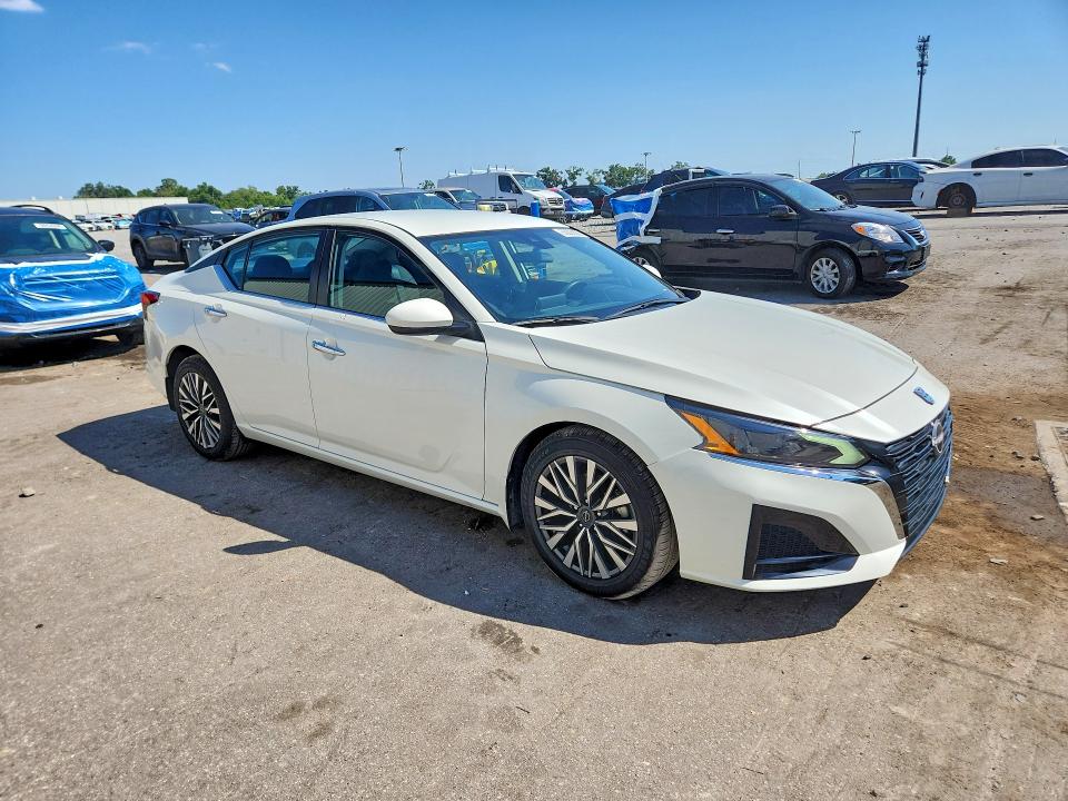 50223656 :رقم المزاد ، 1N4BL4DV6PN327468 vin ، 2023 Nissan Altima مزاد بيع