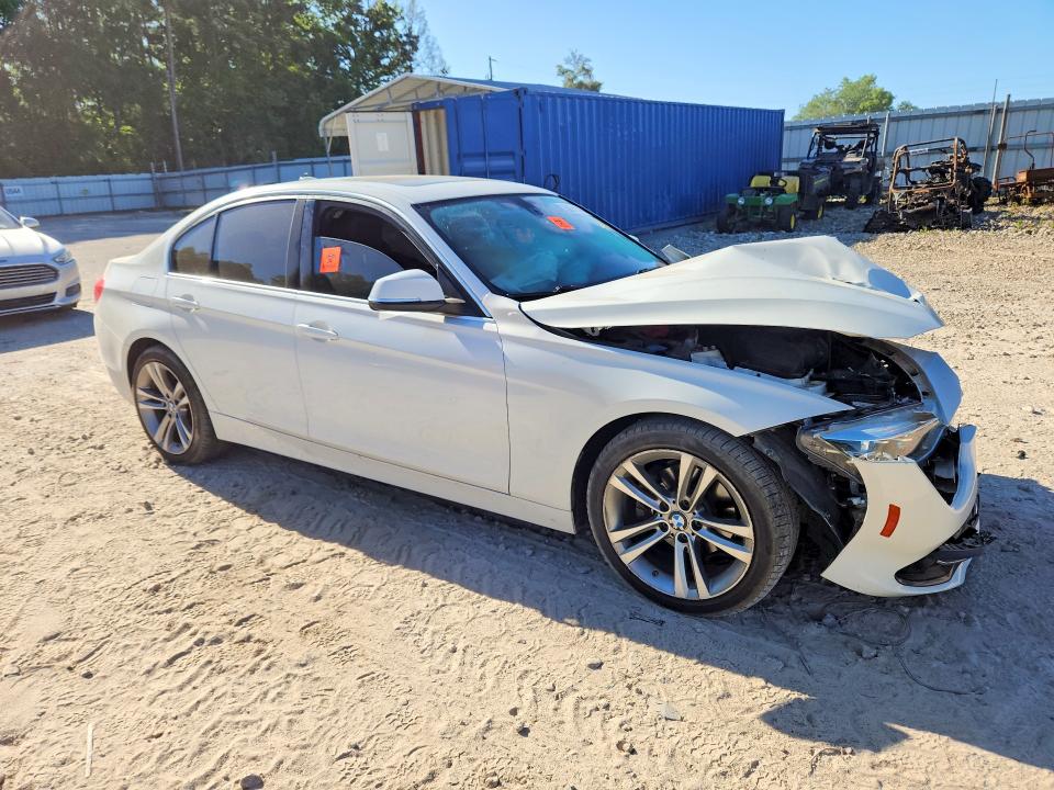 50781146 :رقم المزاد ، WBA8D9C50JA607950 vin ، 2018 Bmw 330 مزاد بيع
