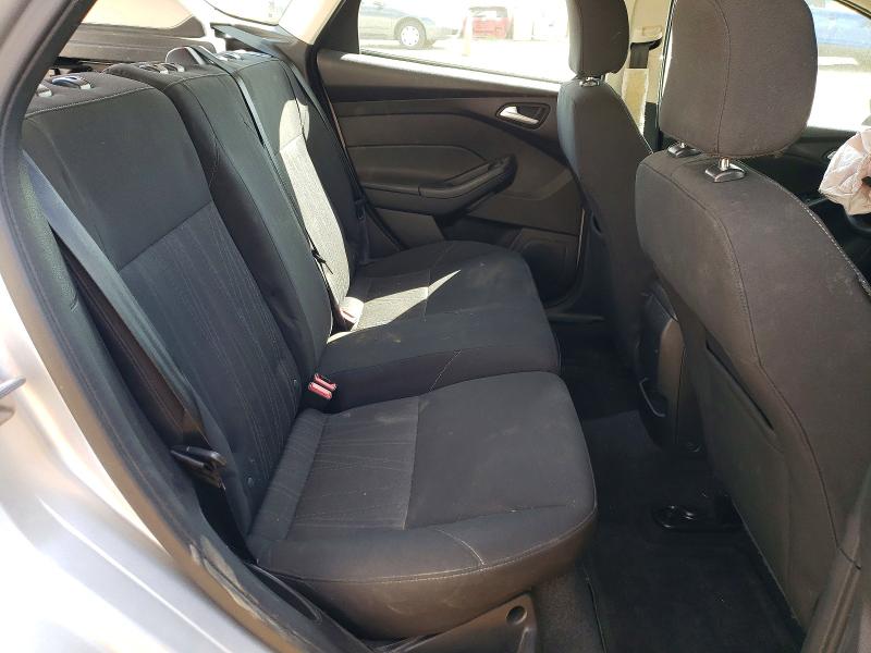 48624516 :رقم المزاد ، 1FADP3K24FL282329 vin ، 2015 Ford Focus مزاد بيع