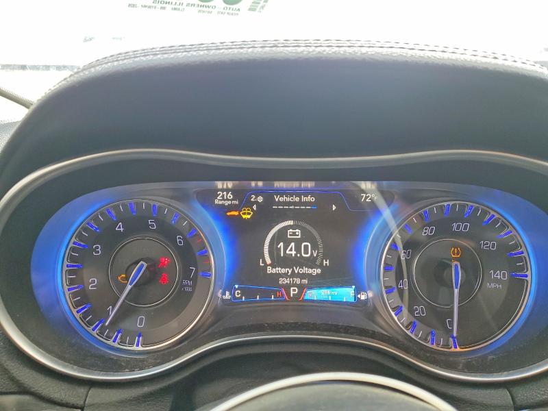 50061356 :رقم المزاد ، 2C3CCARG2FH757016 vin ، 2015 Chrysler 300 مزاد بيع