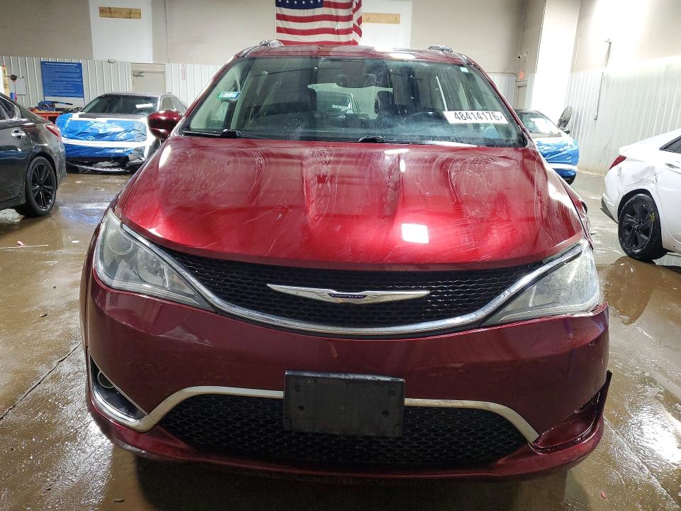48414176 :رقم المزاد ، 2C4RC1EGXJR132538 vin ، 2018 Chrysler Pacifica مزاد بيع