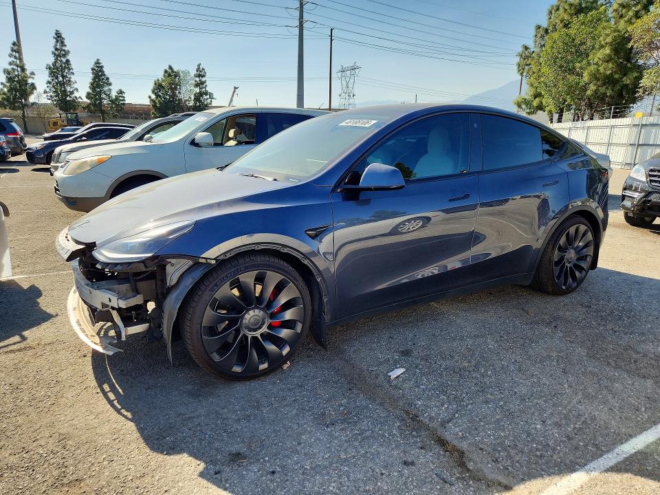 48188106 :رقم المزاد ، 7SAYGDEF7NF379772 vin ، 2022 Tesla Model Y مزاد بيع