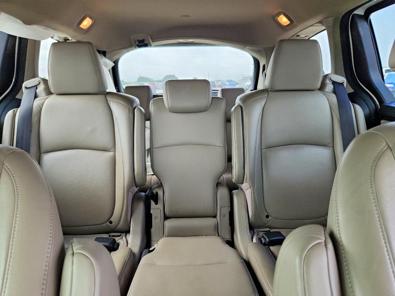 51193036 :رقم المزاد ، 5FNRL6H72JB092265 vin ، 2018 Honda Odyssey مزاد بيع