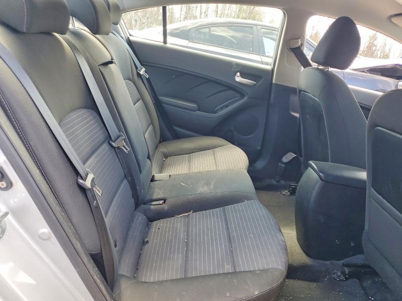 49936656 :رقم المزاد ، 3KPFL4A78JE268288 vin ، 2018 Kia Forte مزاد بيع