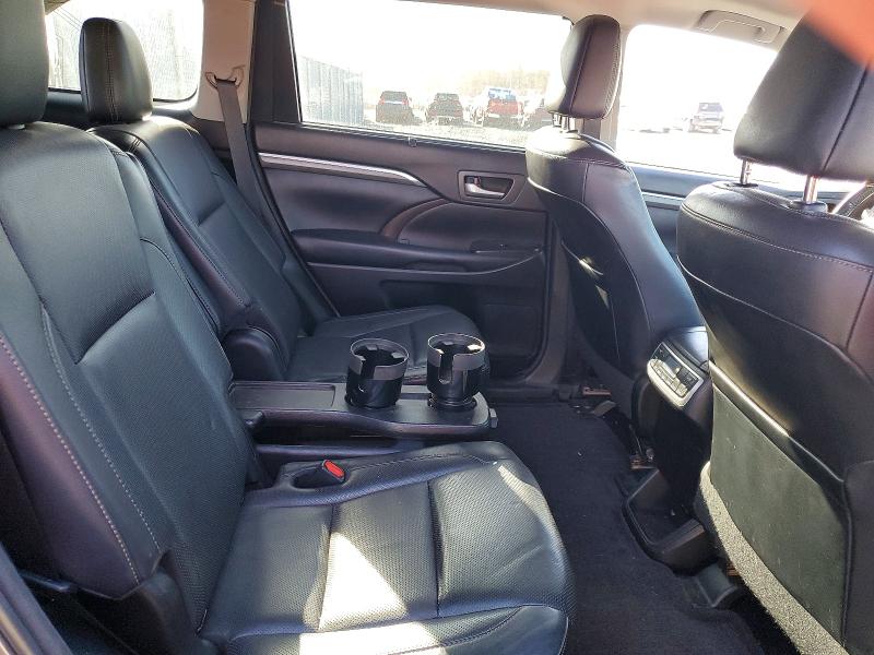 Продаж на аукціоні авто 2018 Toyota Highlander, vin: 5TDDZRFH4JS886864, номер лоту: 51103446