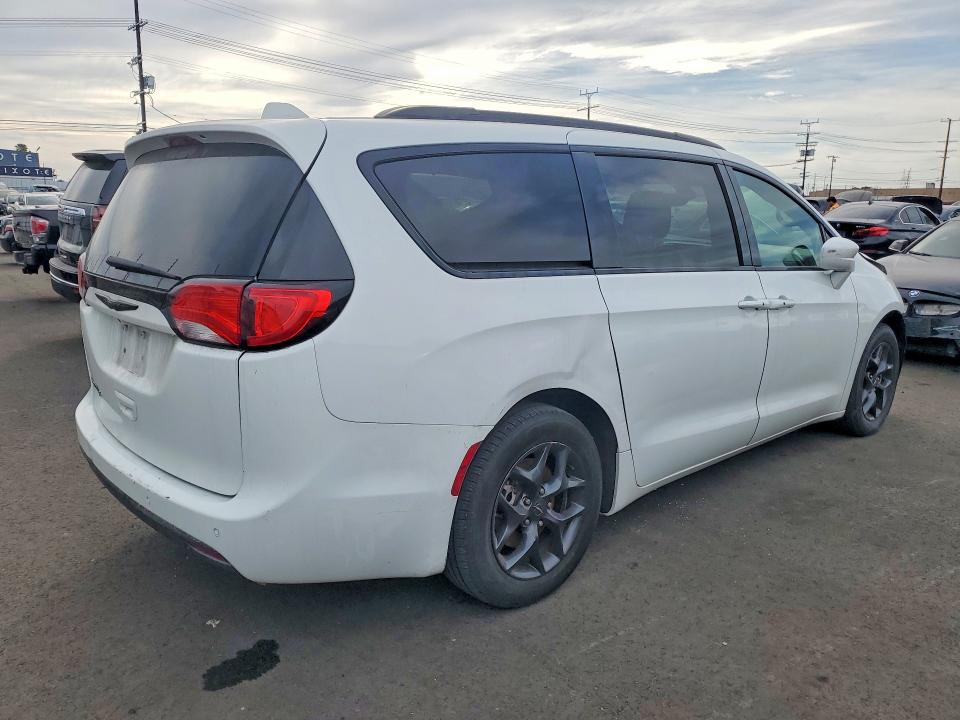 49235236 :رقم المزاد ، 2C4RC1EG8KR574784 vin ، 2019 Chrysler Pacifica مزاد بيع
