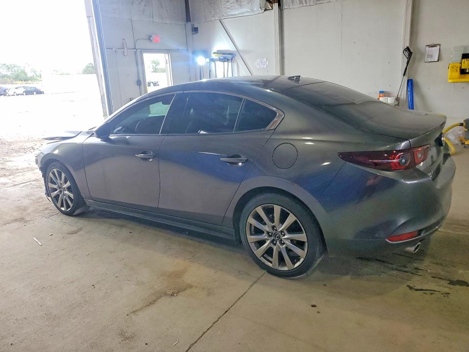 50281706 :رقم المزاد ، 3MZBPBDL4MM251558 vin ، 2021 Mazda 3 مزاد بيع