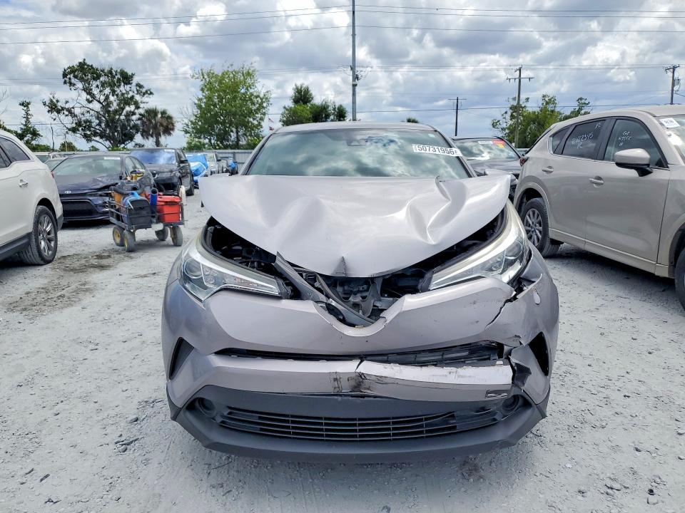 50731956 :رقم المزاد ، JTNKHMBX9K1016578 vin ، 2019 Toyota C-hr مزاد بيع