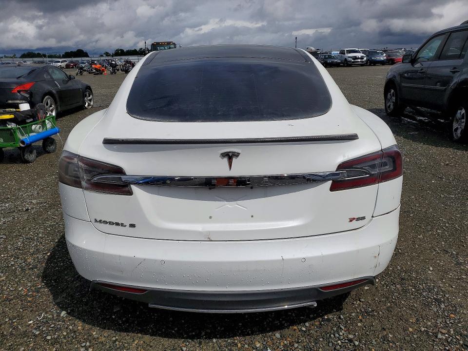 50809396 :رقم المزاد ، 5YJSA1H17EFP37214 vin ، 2014 Tesla Model S مزاد بيع