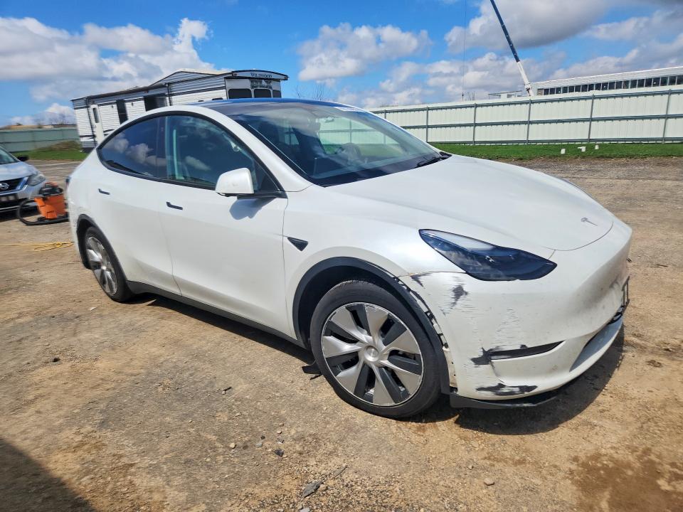 50186856 :رقم المزاد ، 7SAYGDEE7PF782192 vin ، 2023 Tesla Model Y مزاد بيع