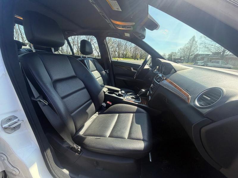 Продажа на аукционе авто 2013 Mercedes-benz C, vin: WDDGF8AB5DR260364, номер лота: 50292156
