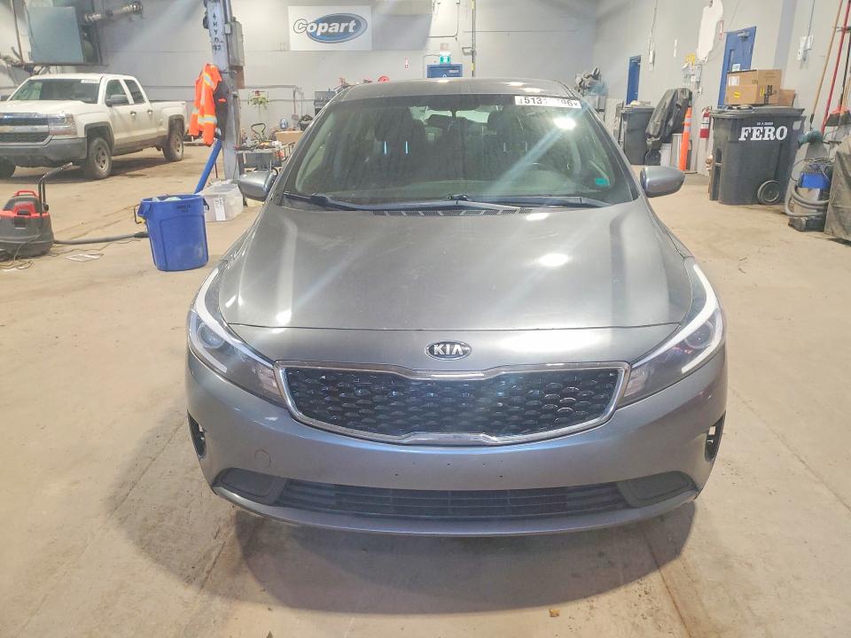 51318796 :رقم المزاد ، 3KPFK4A77JE207081 vin ، 2018 Kia Forte مزاد بيع