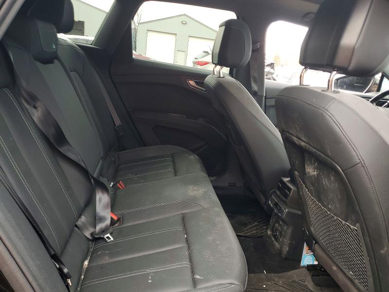 45865656 :رقم المزاد ، WA1G2AFZ2RP009270 vin ، 2024 Audi Q4 E-tron مزاد بيع