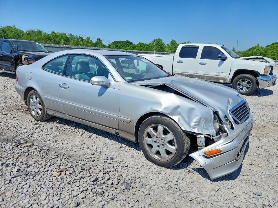 50904856 :رقم المزاد ، WDBLJ65G72T107324 vin ، 2002 Mercedes-benz Clk مزاد بيع