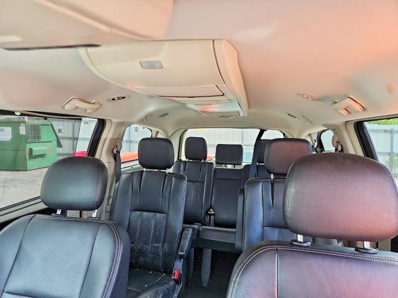 2014 Chrysler Town & Country მანქანა იყიდება აუქციონზე, vin: 2C4RC1CG0ER276866, აუქციონის ნომერი: 48134786