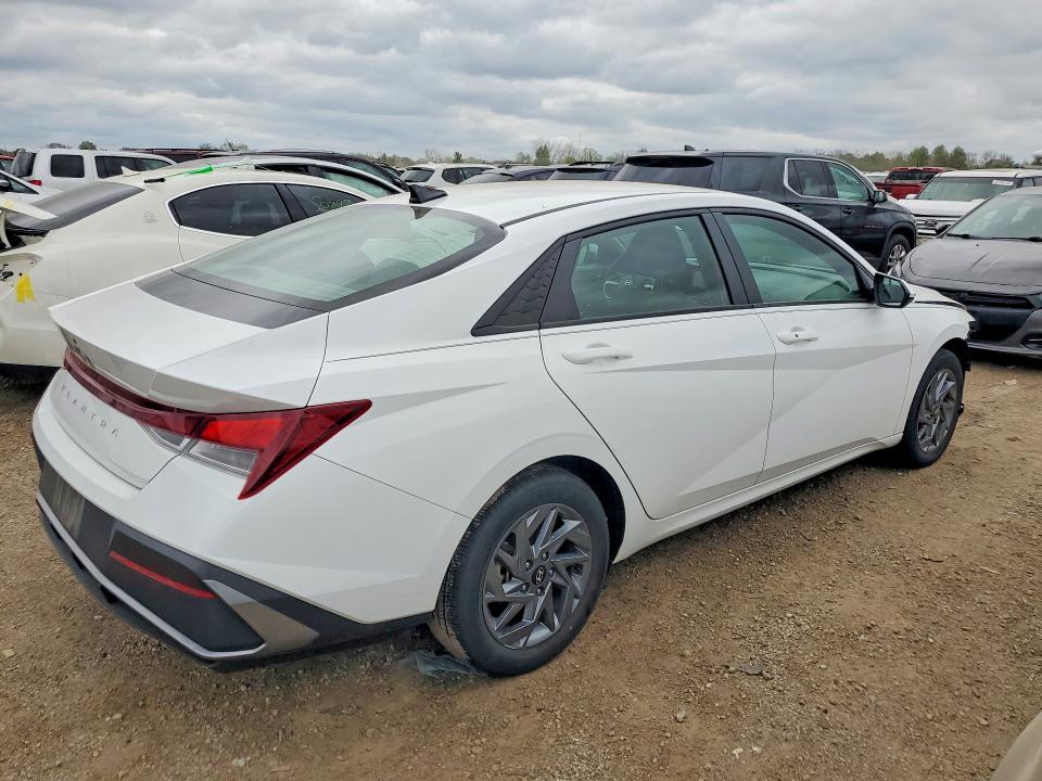 Продаж на аукціоні авто 2024 Hyundai Elantra, vin: KMHLM4DG2RU745351, номер лоту: 51015016