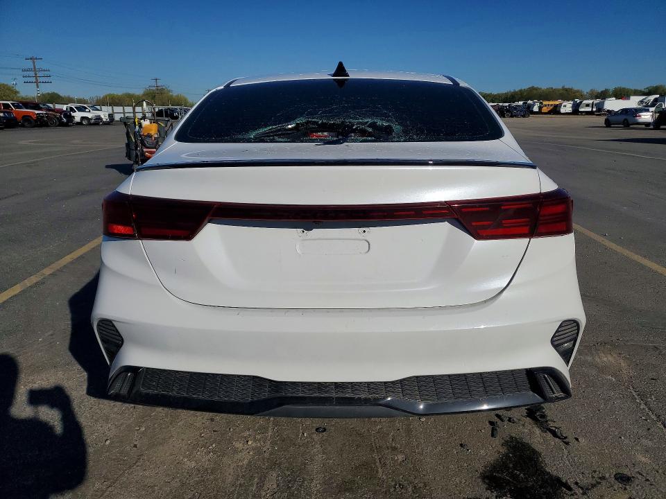 50461046 :رقم المزاد ، 3KPF54AD1PE660392 vin ، 2023 Kia Forte مزاد بيع