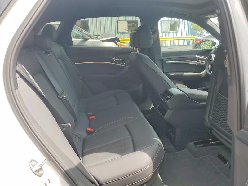 2023 Audi E-tron მანქანა იყიდება აუქციონზე, vin: WA1AAAGE2PB024950, აუქციონის ნომერი: 52028806